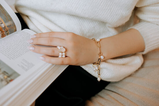 Dabīgo pērļu rokassprādzes