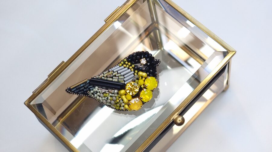 Piespraude "Yellow bird"